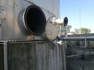 Cleaning and inspection of a mazut storage tank