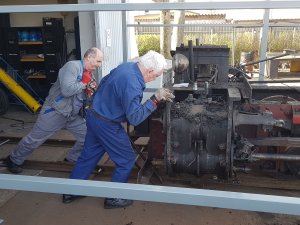 Repair of steam engine called "Ábel"