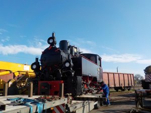 Repair of steam engine called "Ábel"