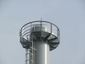 Mechanical and technological assembly works at a small power station
