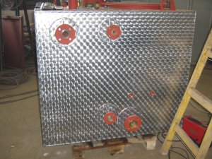 Manufacturing and replacement of a condenser tank