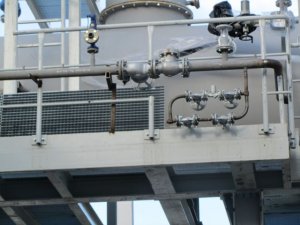 Mechanical and technological assembly works at a small power station