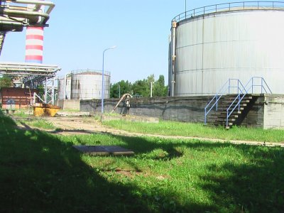 Cleaning of a mazut storage tank