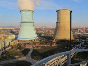 Mechanical and technological assembly works at a small power station