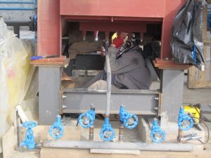 Mechanical and technological assembly works at a small power station