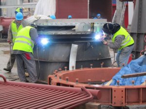Mechanical and technological assembly works at a small power station