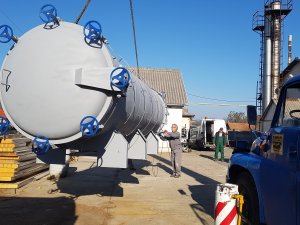 Installation of an autoclave