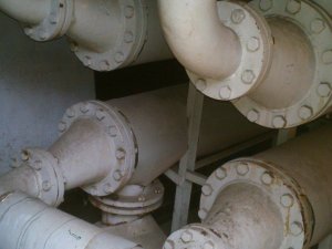 Cleaning of heat exchangers with building components