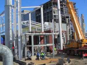 Mechanical and technological assembly works at a small power station