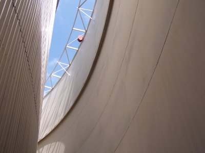 Cleaning of a mazut storage tank